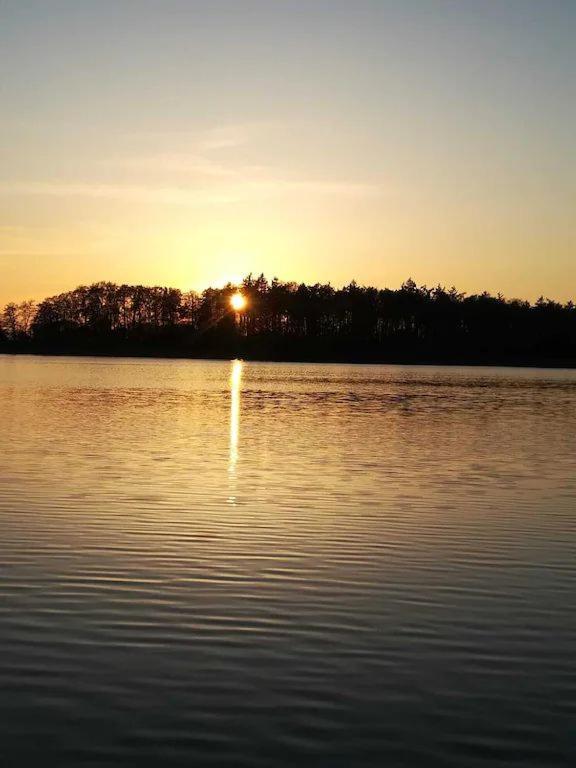 Apartment In Ruhiger Wohnlage Sie Sind In 3 Minuten Am Trebbower See Oder In 30 Minuten An Der Ostsee Klein Trebbow ภายนอก รูปภาพ
